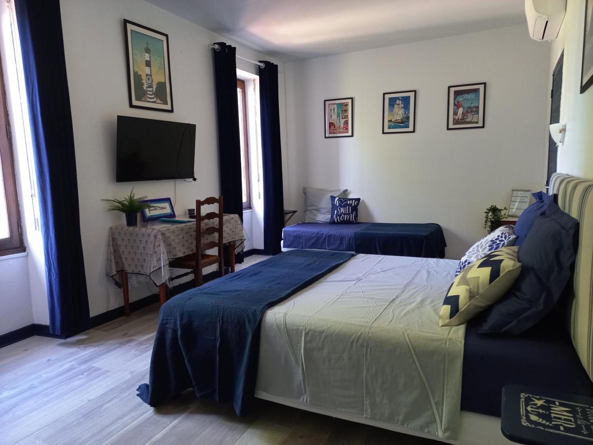 Domaine De Fontsauzine - Gites Et Chambre D'Hotes Genouille  Ngoại thất bức ảnh
