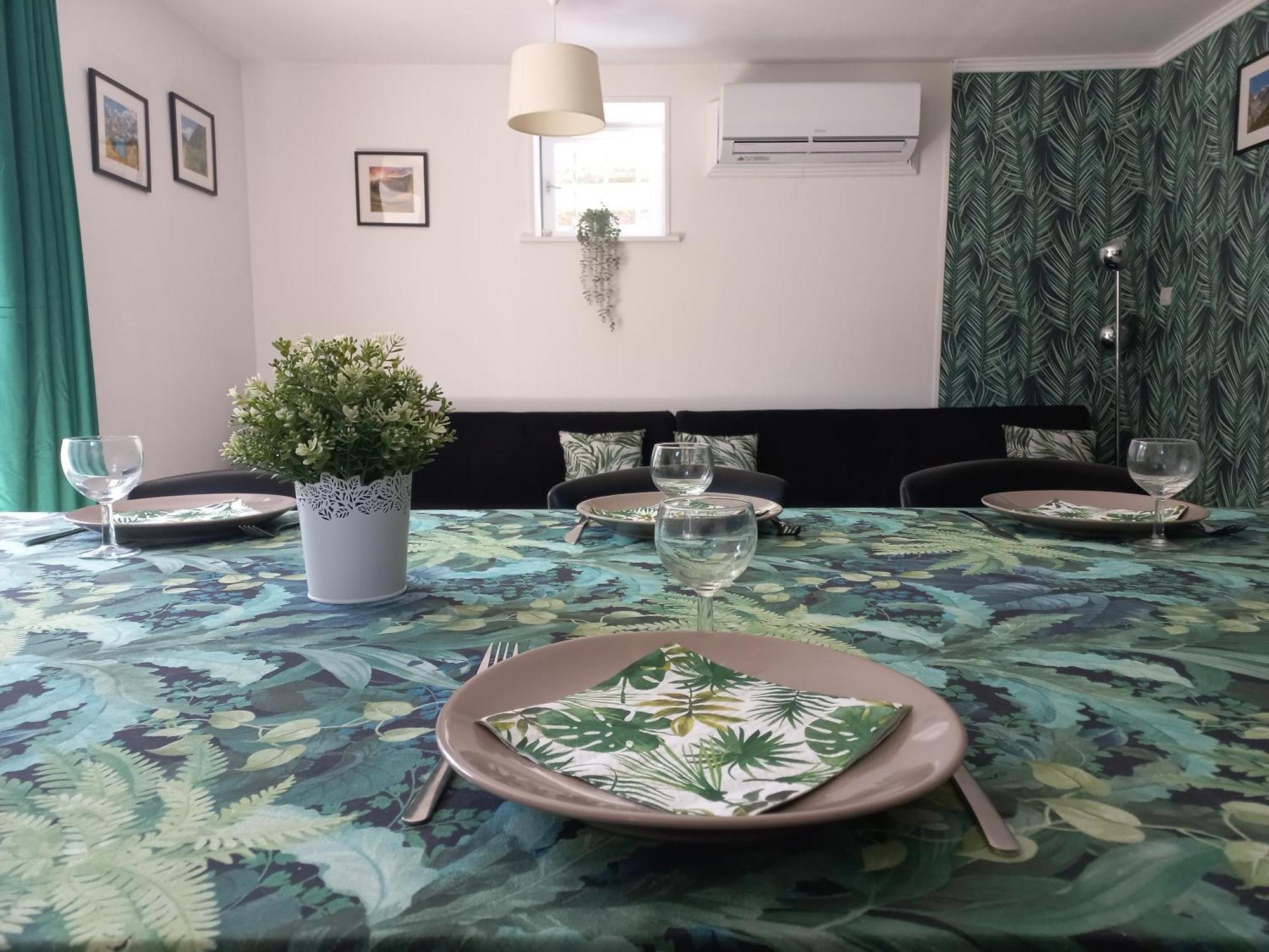 Domaine De Fontsauzine - Gites Et Chambre D'Hotes Genouille  Ngoại thất bức ảnh